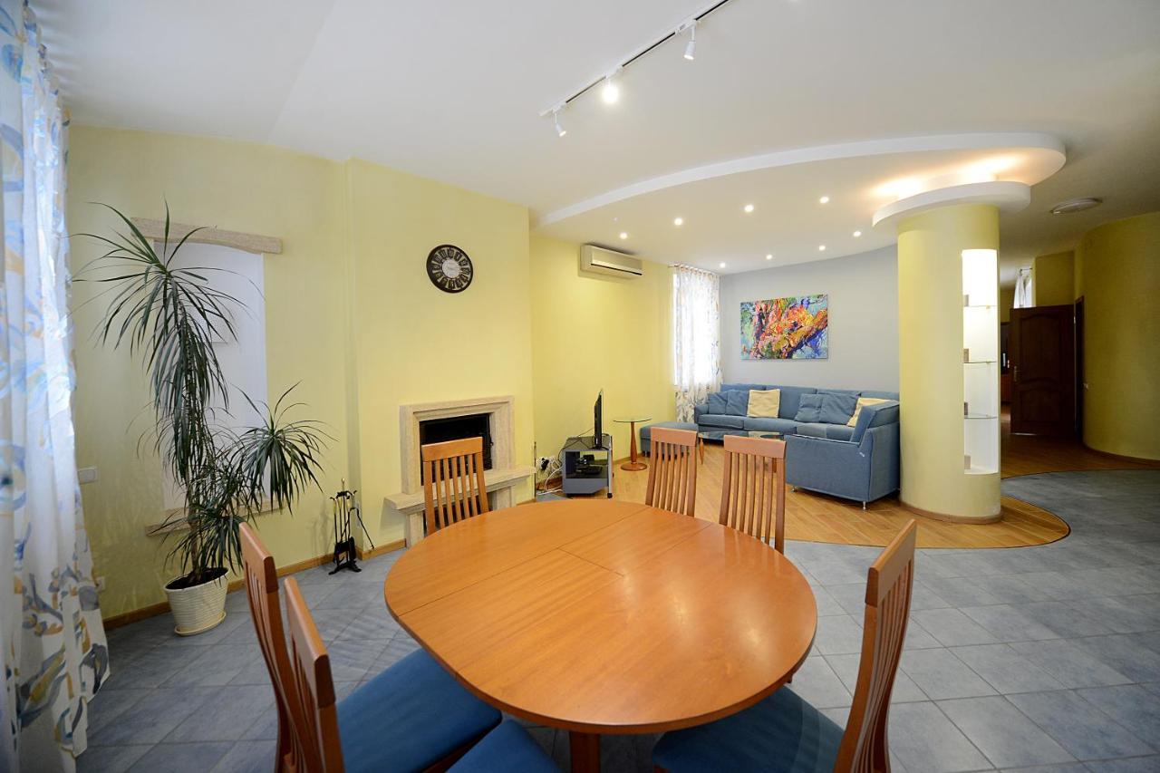 Artol Sophia Apartment Kyiv Exterior photo