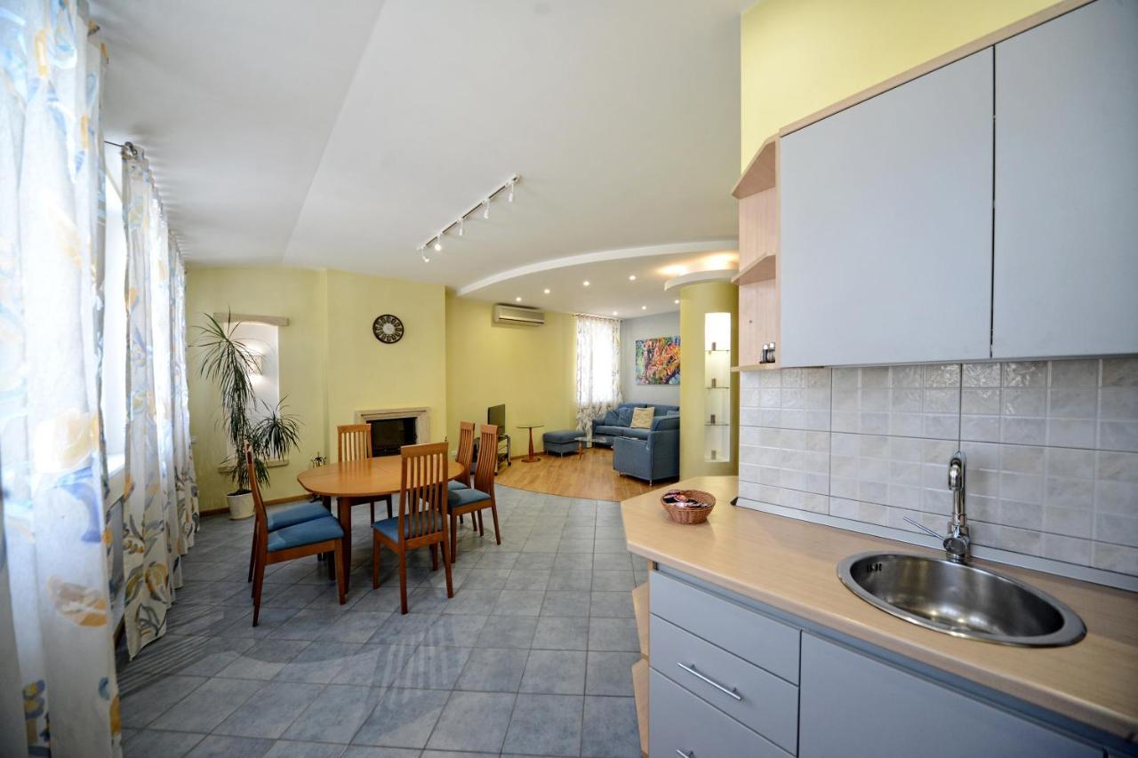 Artol Sophia Apartment Kyiv Exterior photo